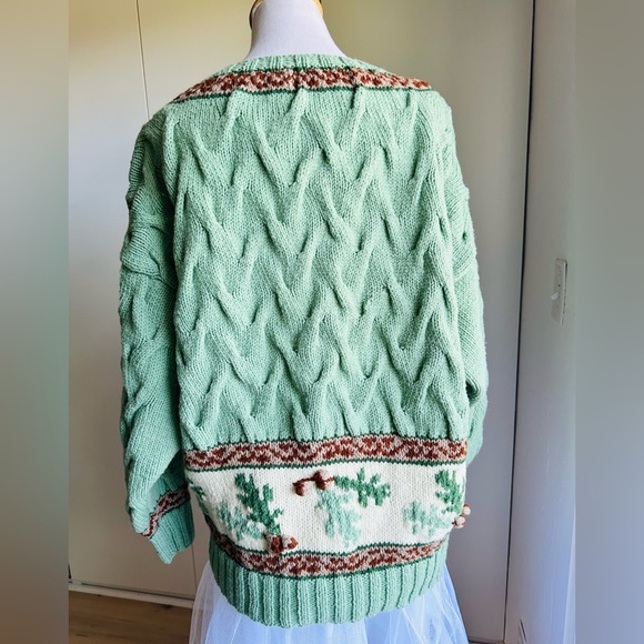 Vintage Handknit Sweater in Mint green Chunky Knit Wool Unisex Unique Style - Picture 5 of 11